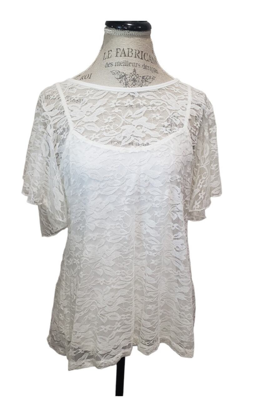 Shannon Ford NEW YORK White Lace Floral Design Blouse w. Attached Tank Top